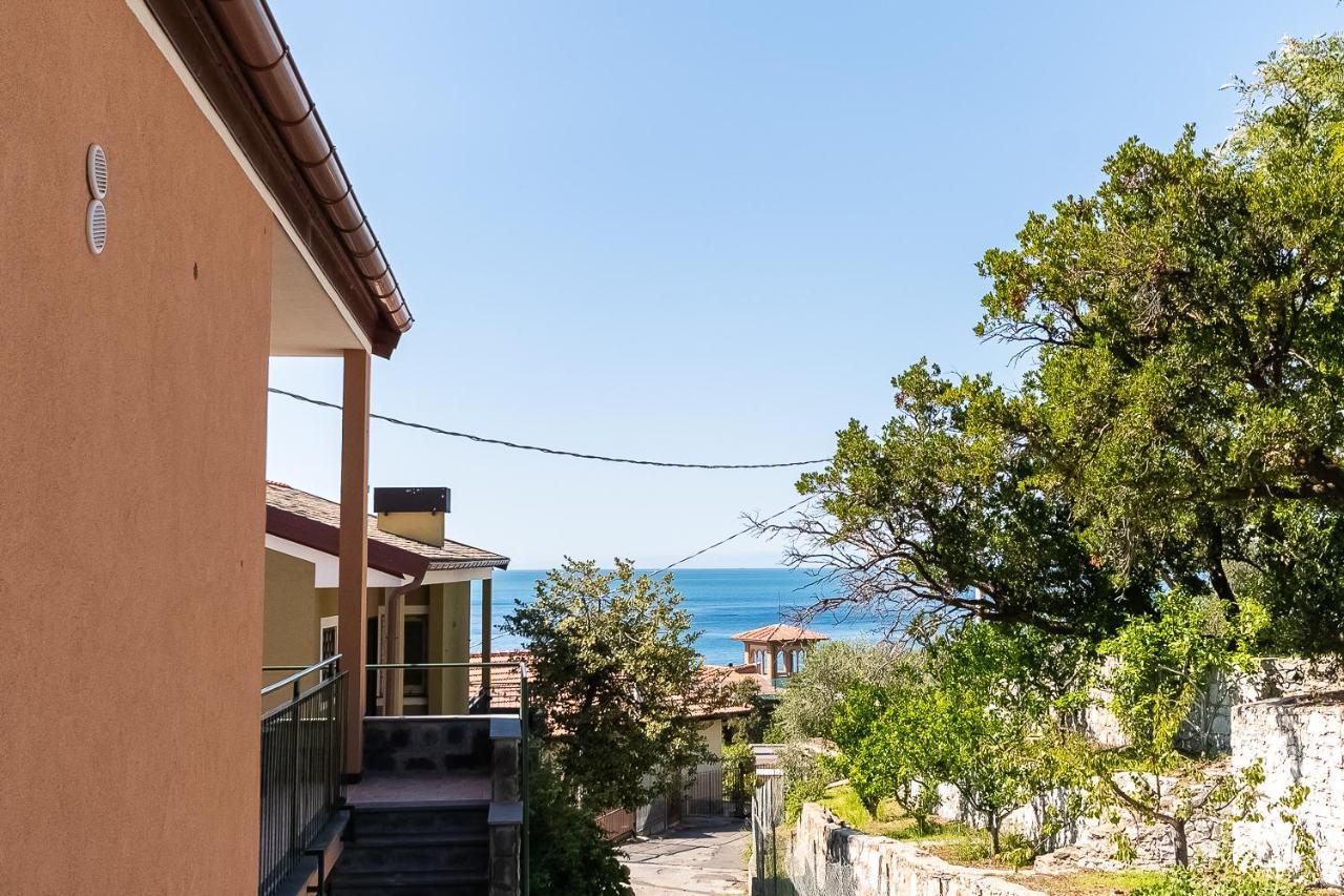 Cavi Sea View Apartment Lavagna Eksteriør billede